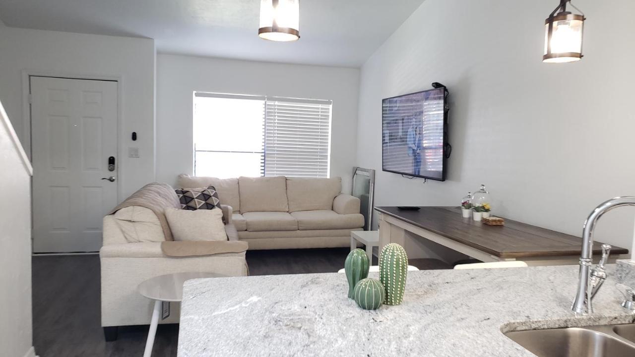Discover Luxury Condo Steps Away From Celebration Pointe And I-75! Γκέινσβιλ Εξωτερικό φωτογραφία