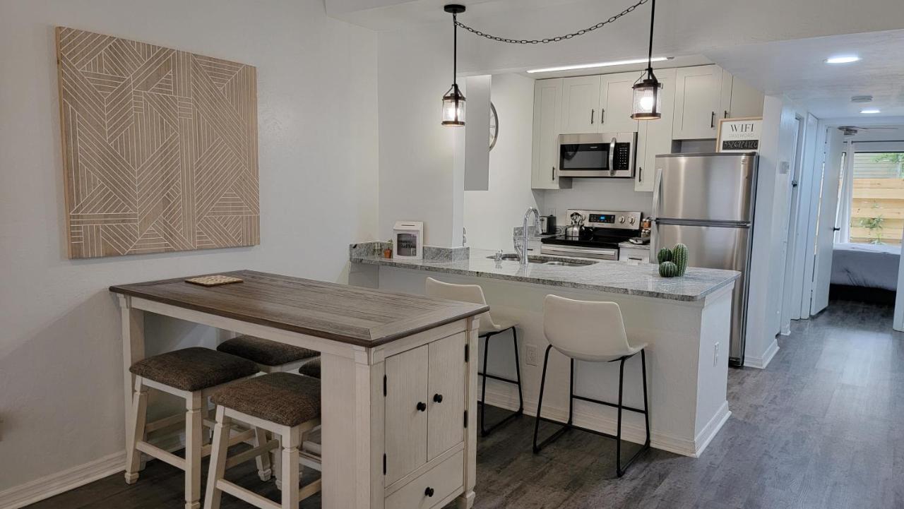 Discover Luxury Condo Steps Away From Celebration Pointe And I-75! Γκέινσβιλ Εξωτερικό φωτογραφία
